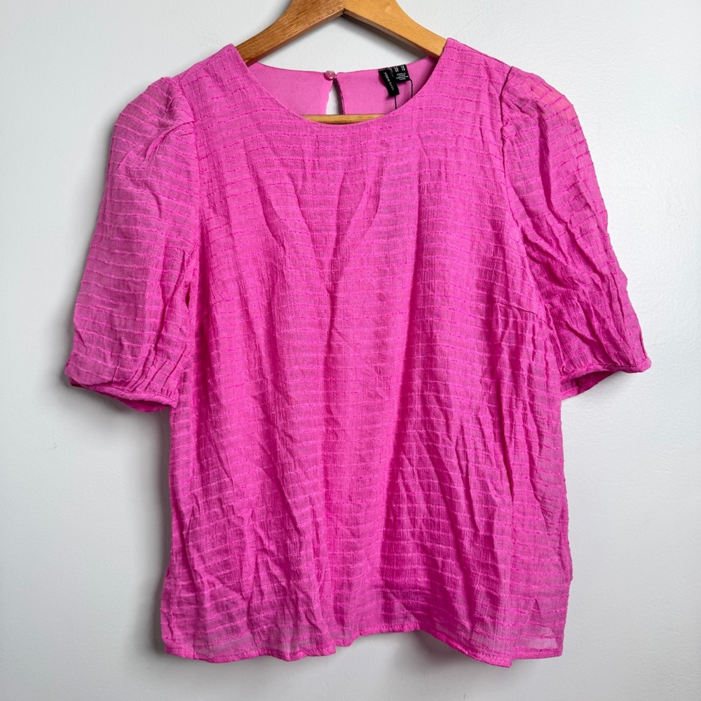 VERO MODA Women'sโ XS Bright Pink Lined Lightweight Short Sleeve Textured Blouse